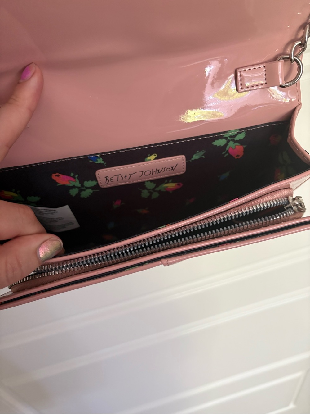 Betsey Johnson Pink Dusty Rose Crossbody Patent Leather Petite Purse with wallet - Picture 4 of 6